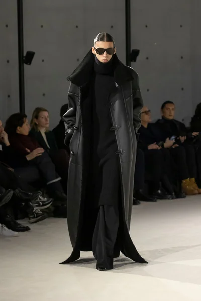 Look 33